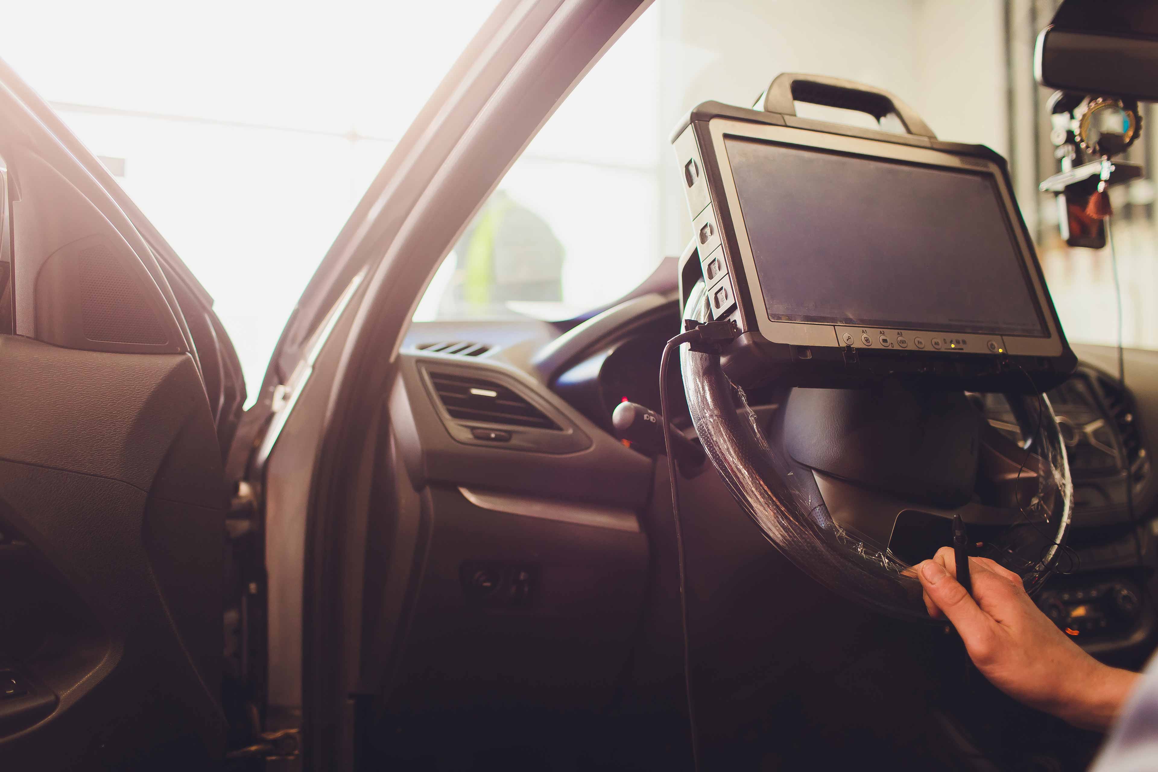 Diagnostic machine on steering wheel